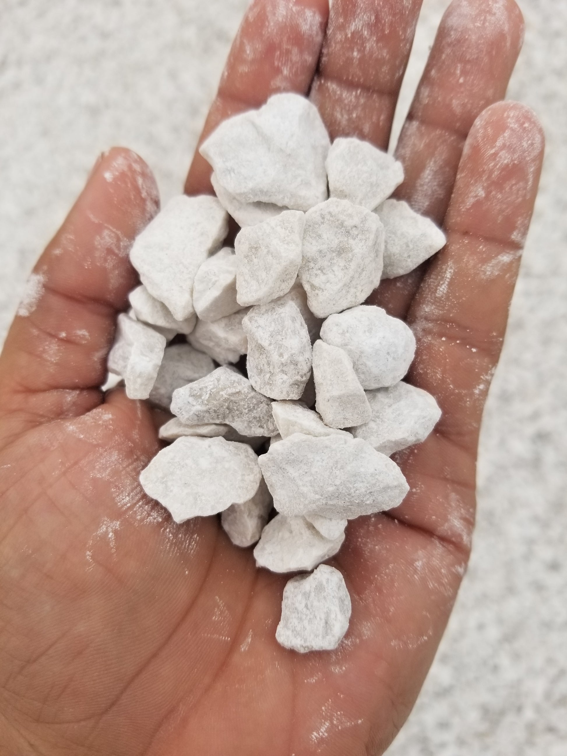 Gravel Off White | Lime Stone 1-2cm 20kg Dubai sharjah